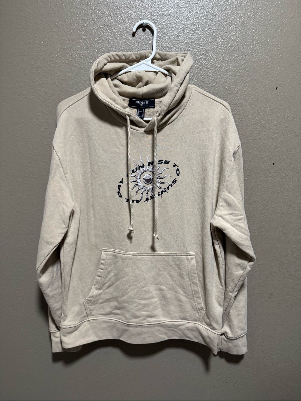 Forever 21 Men's Tan Graphic Pullover Hoodie